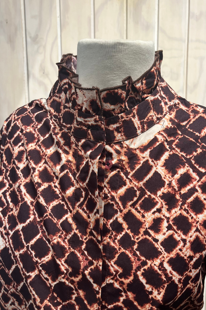 BLUSA MANGA LARGA CAFÉ CON BOTONES TALLA S