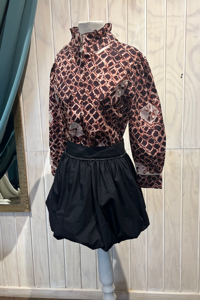 BLUSA MANGA LARGA CAFÉ CON BOTONES TALLA S