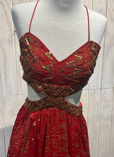 VESTIDO MINI BANI CON COLA ROJO TALLA XS