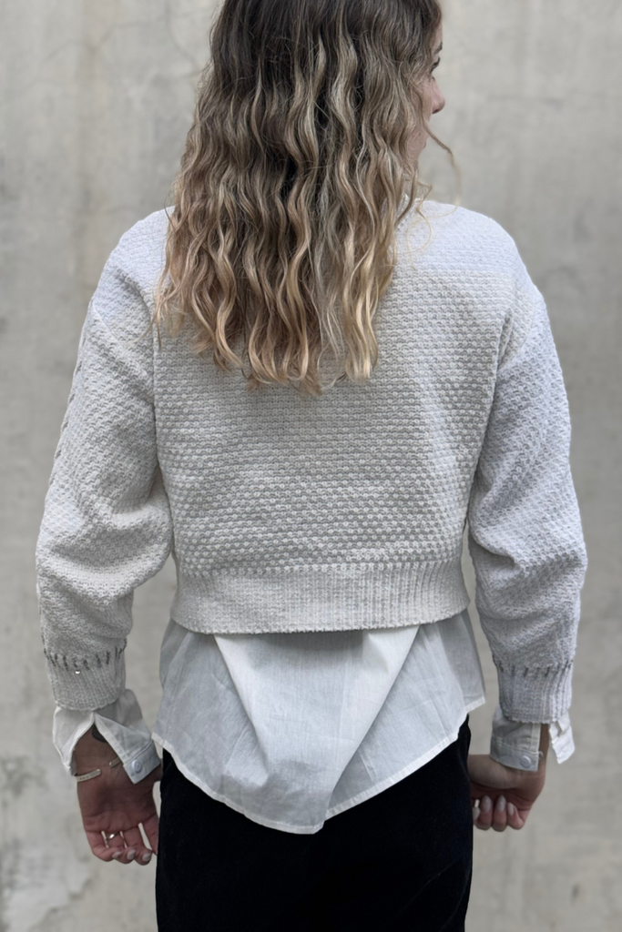 SWEATER TRUST WHITE