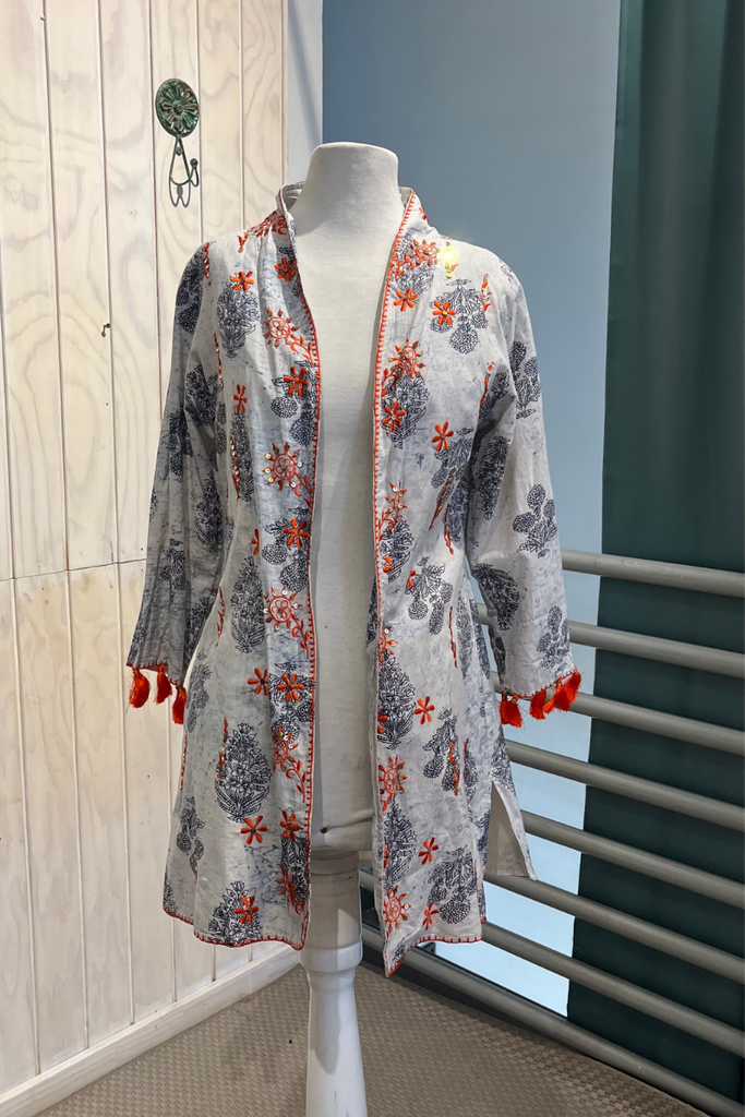 CHAQUETA CON DETALLES NARANJOS TALLA XS/S
