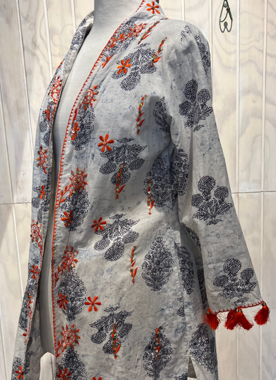 CHAQUETA CON DETALLES NARANJOS TALLA XS/S