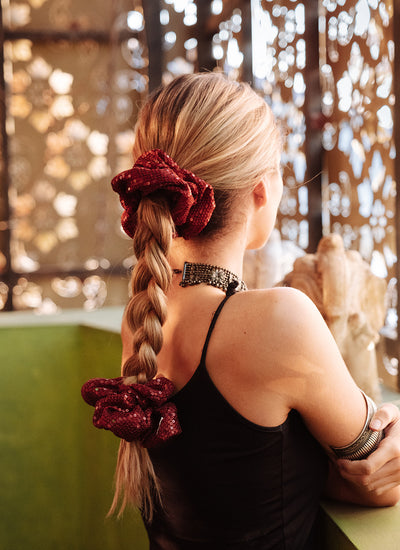 Scrunchie Chic Carmín Glow
