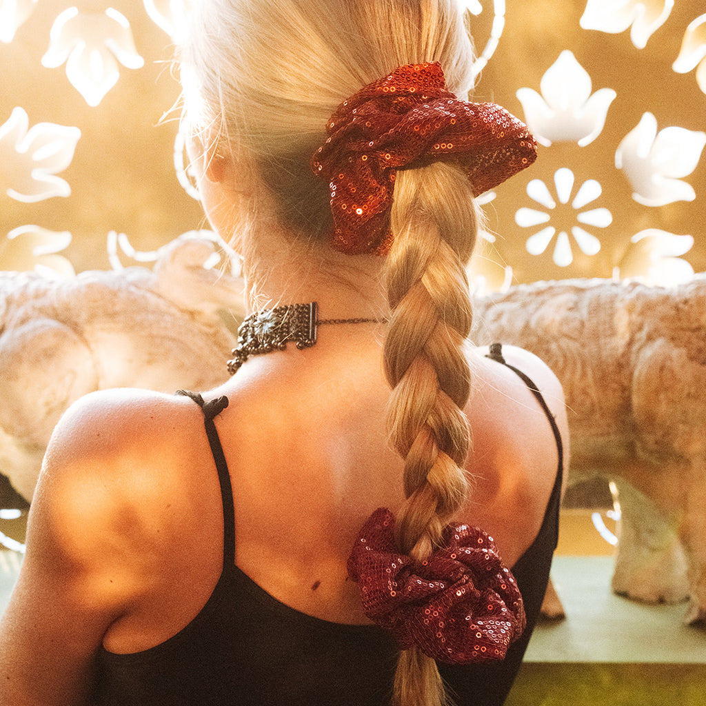 Scrunchie Chic Carmín Glow