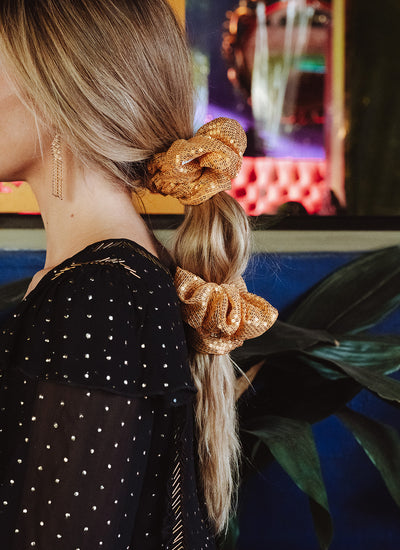 Scrunchie Chic Champaña Glow